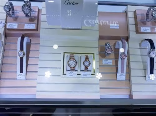 在芒街口岸发现的假冒已申请专利品牌的产品。图自越通社 在芒街口岸发现的假冒已申请专利品牌的产品。图自越通社