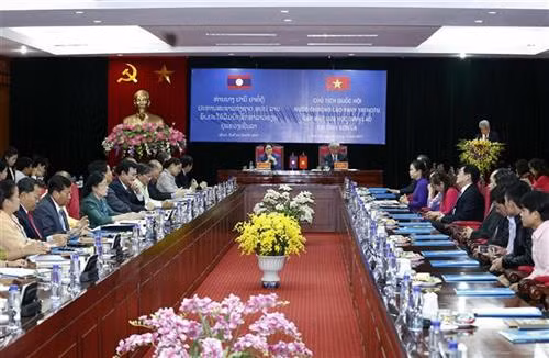 见面会全景。(图片来源:越通社) 见面会全景。(图片来源:越通社)