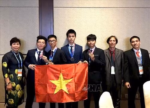 越南师生代表团。图自越通社