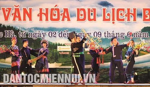 开幕式上的文艺表演节目