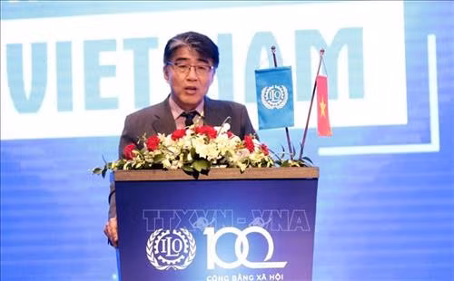 国际劳工组织(ILO)驻越南首席代表李昌徽。图自越通社 国际劳工组织(ILO)驻越南首席代表李昌徽。图自越通社
