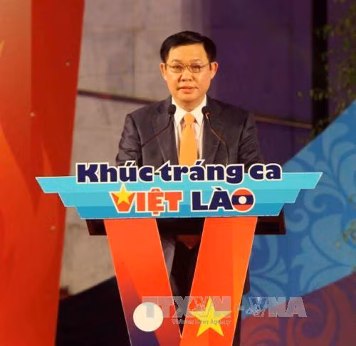 王廷惠副总理在晚会上发表讲话。（图片来源：越通社）