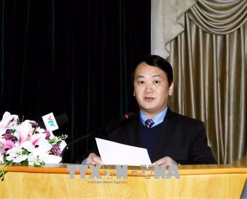 候阿令在会上发表讲话。（图片来源：越通社）