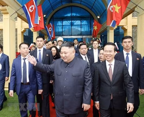 朝鲜最高领导人金正恩抵达越南谅山省。图自越通社 朝鲜最高领导人金正恩抵达越南谅山省。图自越通社