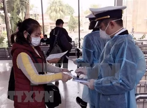 附图:承天顺化省主动应对新型冠状病毒感染的肺炎疫情。图自越通社 附图:承天顺化省主动应对新型冠状病毒感染的肺炎疫情。图自越通社