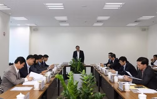 中央组织部部长、金锤镰奖指导委员会主任范明政主持召开全国党建新闻奖(金锤镰奖)组委会、指导委员会会议。图自互联网 中央组织部部长、金锤镰奖指导委员会主任范明政主持召开全国党建新闻奖(金锤镰奖)组委会、指导委员会会议。图自互联网