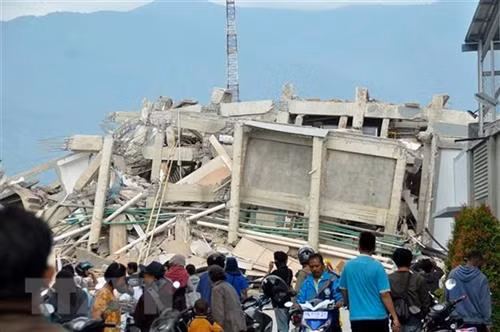 印尼发生的地震造成严重后果。 图自AFP 印尼发生的地震造成严重后果。 图自AFP