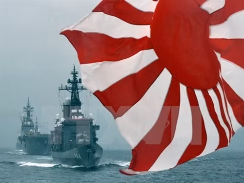 日本军舰。(图片来源:越通社) 日本军舰。(图片来源:越通社)