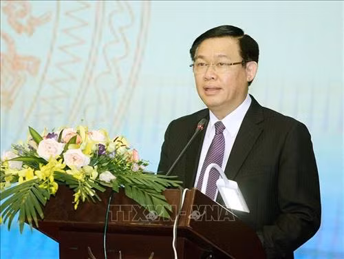 政府副总理王廷惠在会上发表讲话。图自越通社 政府副总理王廷惠在会上发表讲话。图自越通社