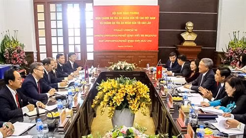 会谈场景。图自https://congly.vn