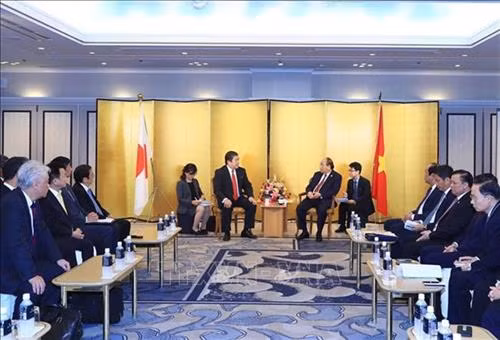 阮春福会见三井物产总裁 图自越通社 阮春福会见三井物产总裁 图自越通社