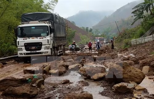 资料图：越南西北地区连续降雨导致泥石流灾害。（图片来源：越通社）