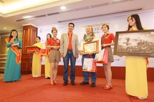 越捷航空公司与2017年越南遗产摄影大赛一路同行。（图片来源：vietjetair.com)