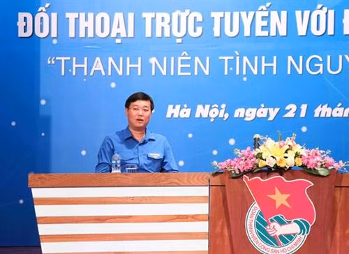 胡志明共青团第一书记、越南青年联合会中央委员会主席黎国峰出席对话会。图自越通社 胡志明共青团第一书记、越南青年联合会中央委员会主席黎国峰出席对话会。图自越通社