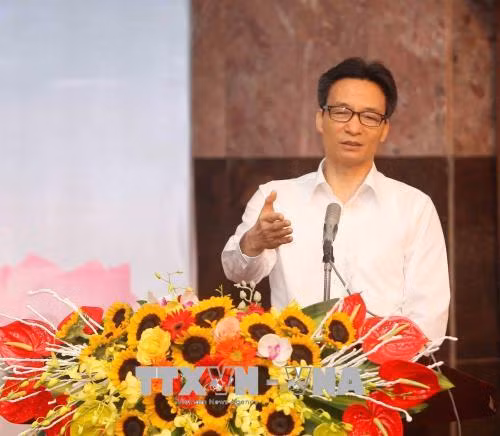 越南政府副总理武德儋发表讲话。（图片来源：越通社）