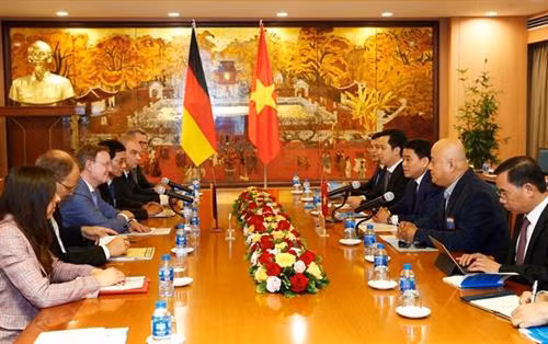 双方会谈场景 图自越通社 双方会谈场景 图自越通社