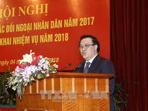 越共中央委员、中央对外部部长黄平君在会上发言。(图片来源:越通社) 越共中央委员、中央对外部部长黄平君在会上发言。(图片来源:越通社)