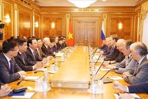 会见场景 图自越通社 会见场景 图自越通社