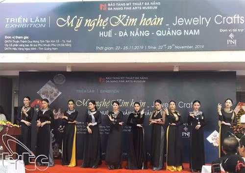 “顺化-岘港-广南珠宝工艺”展会从11月22日至25日在岘港市举行。图自互联网 “顺化-岘港-广南珠宝工艺”展会从11月22日至25日在岘港市举行。图自互联网