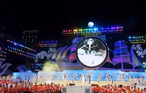 2019年国家旅游年和第九届庆和省芽庄海洋节开幕式。图自越通社 2019年国家旅游年和第九届庆和省芽庄海洋节开幕式。图自越通社