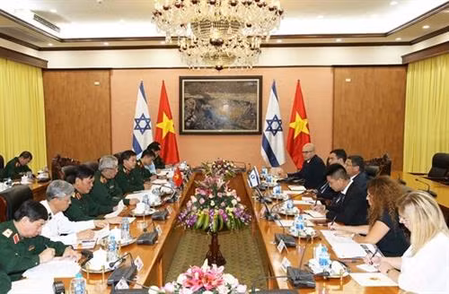 第一次越南与以色列国防政策对话场景。 图自人民军队报 第一次越南与以色列国防政策对话场景。 图自人民军队报
