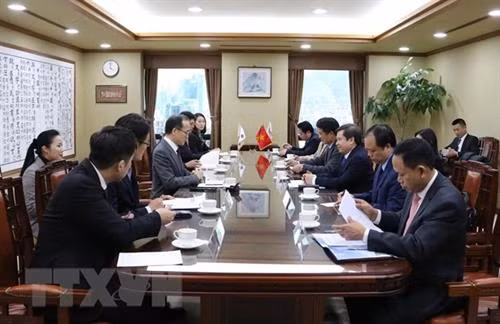 会议全景。图自越通社
