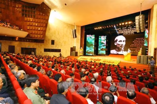 表彰大会场景。(图片来源:越通社) 表彰大会场景。(图片来源:越通社)