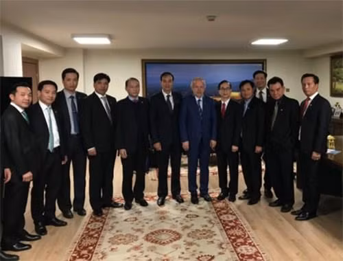 河内市代表团会见与安卡拉市官员合影。图自因特网
