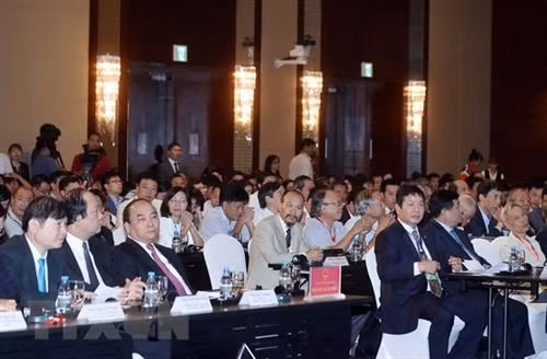 越南政府总理阮春福出席2018年第八次越南信息通讯技术高级论坛。越通社记者 统一 摄