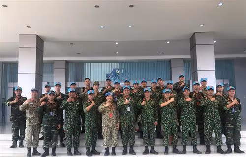 越南参加ADMM+框架内的人道主义排雷及联合国维和实地演练活动。图自越通社