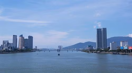 附图:岘港市。图自互联网 附图:岘港市。图自互联网