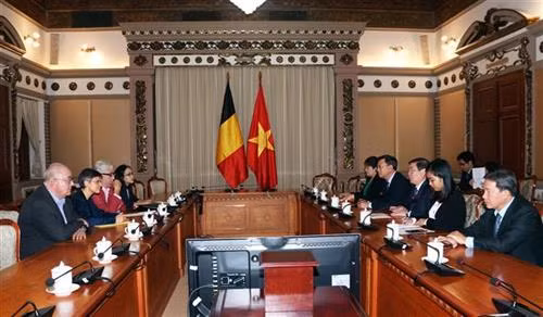 会见场景。图自越通社 会见场景。图自越通社