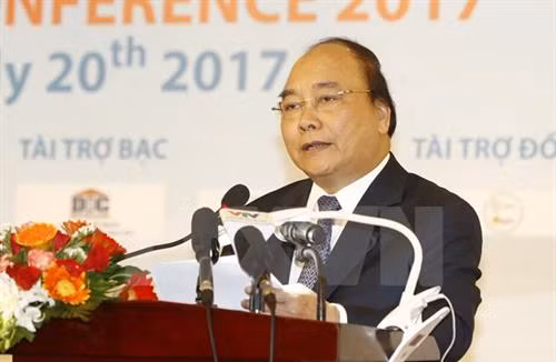 越南政府总理阮春福在会议上发表讲话。(图片来源:越通社) 越南政府总理阮春福在会议上发表讲话。(图片来源:越通社)