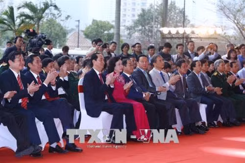国家主席陈大光出席2018年全国报刊展闭幕仪式。越通社记者 颜创 摄 国家主席陈大光出席2018年全国报刊展闭幕仪式。越通社记者 颜创 摄