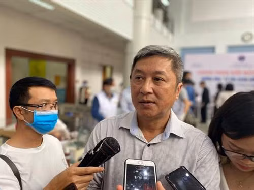 越南卫生部副部长阮长山。图自互联网