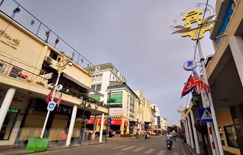 河内市为美朝领导人第二次会晤做好准备。图自越通社 河内市为美朝领导人第二次会晤做好准备。图自越通社