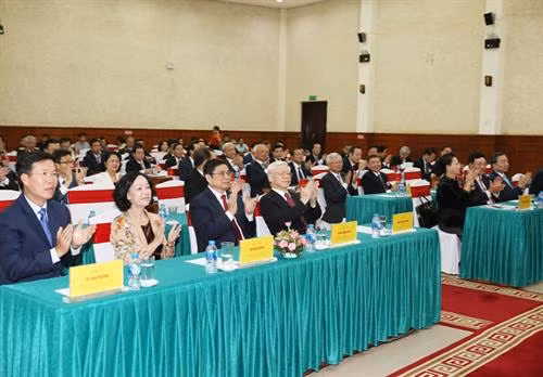出席开班典礼代表 图自越通社 出席开班典礼代表 图自越通社