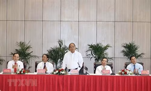 政府总理阮春福发表讲话。越通社记者 统一 摄 政府总理阮春福发表讲话。越通社记者 统一 摄