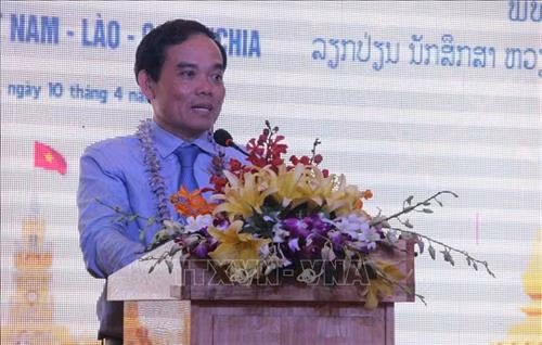 胡志明市市委常务副书记陈刘光在见面会上发表讲话。记者 春预 摄