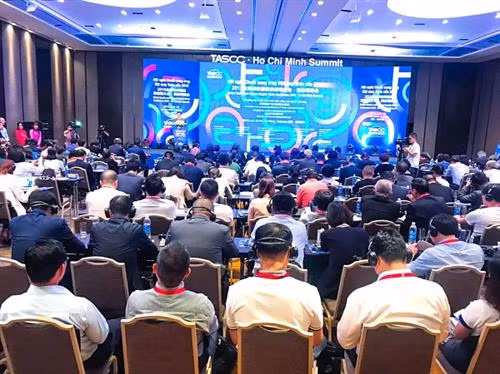全球纺织服装供应链大会场景。图自https://vinatex.com.vn