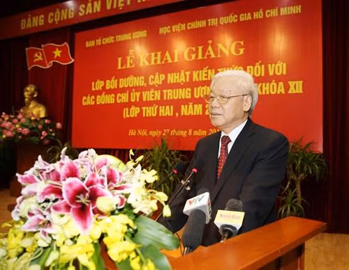 越共中央总书记阮富仲在开班典礼上致词 图自越通社 越共中央总书记阮富仲在开班典礼上致词 图自越通社