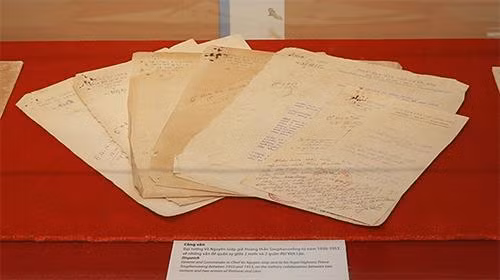 展会上展示的实物。（图片来源：越通社）