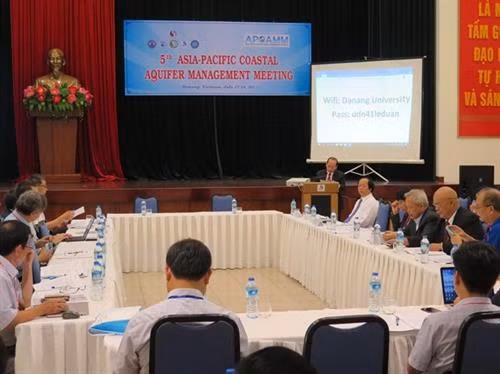 第五届亚太地区海岸带含水层管理国际会议在岘港市举行。（图片来源：越通社）