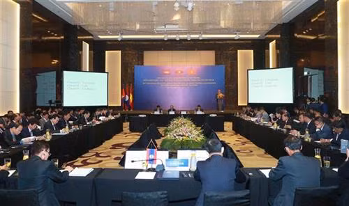 会议场景。图自越通社 会议场景。图自越通社