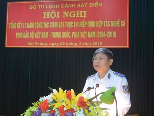 越南海警司令阮文山少将主持会议。图自越南人民军队报