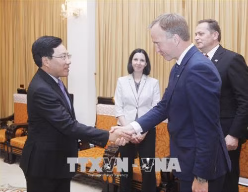政府副总理兼外长范平明会见拉脱维亚国务秘书安德烈斯·贝德高 ảnh 1 政府副总理兼外长范平明会见拉脱维亚国务秘书安德烈斯·贝德高 ảnh 1