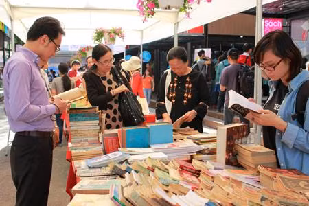 胡志明市图书街。(图片来源:因特网) 胡志明市图书街。(图片来源:因特网)