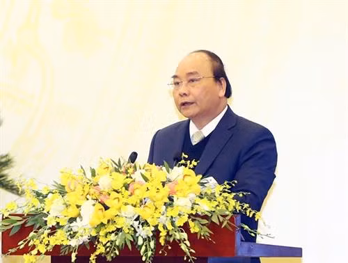 政府总理阮春福在会议上发表讲话。（图片来源：越通社）