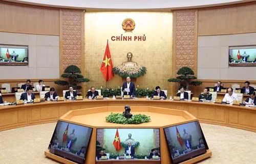 附图：政府总理阮春福主持召开2020年2月份例行会议。图自越通社