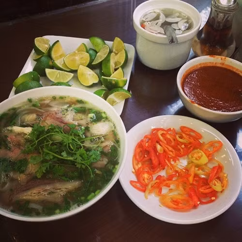 河内牛肉米粉(图片来源:互联网) 河内牛肉米粉(图片来源:互联网)